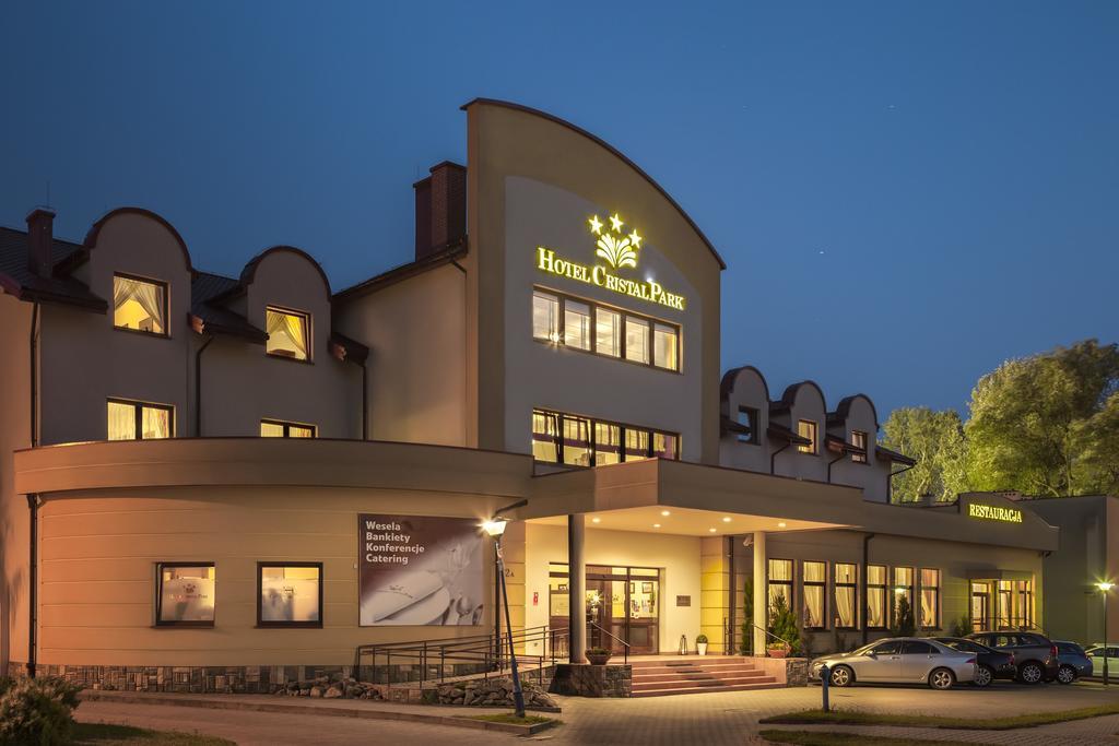 Hotel Cristal Park Dąbrowa Tarnowska Exteriör bild